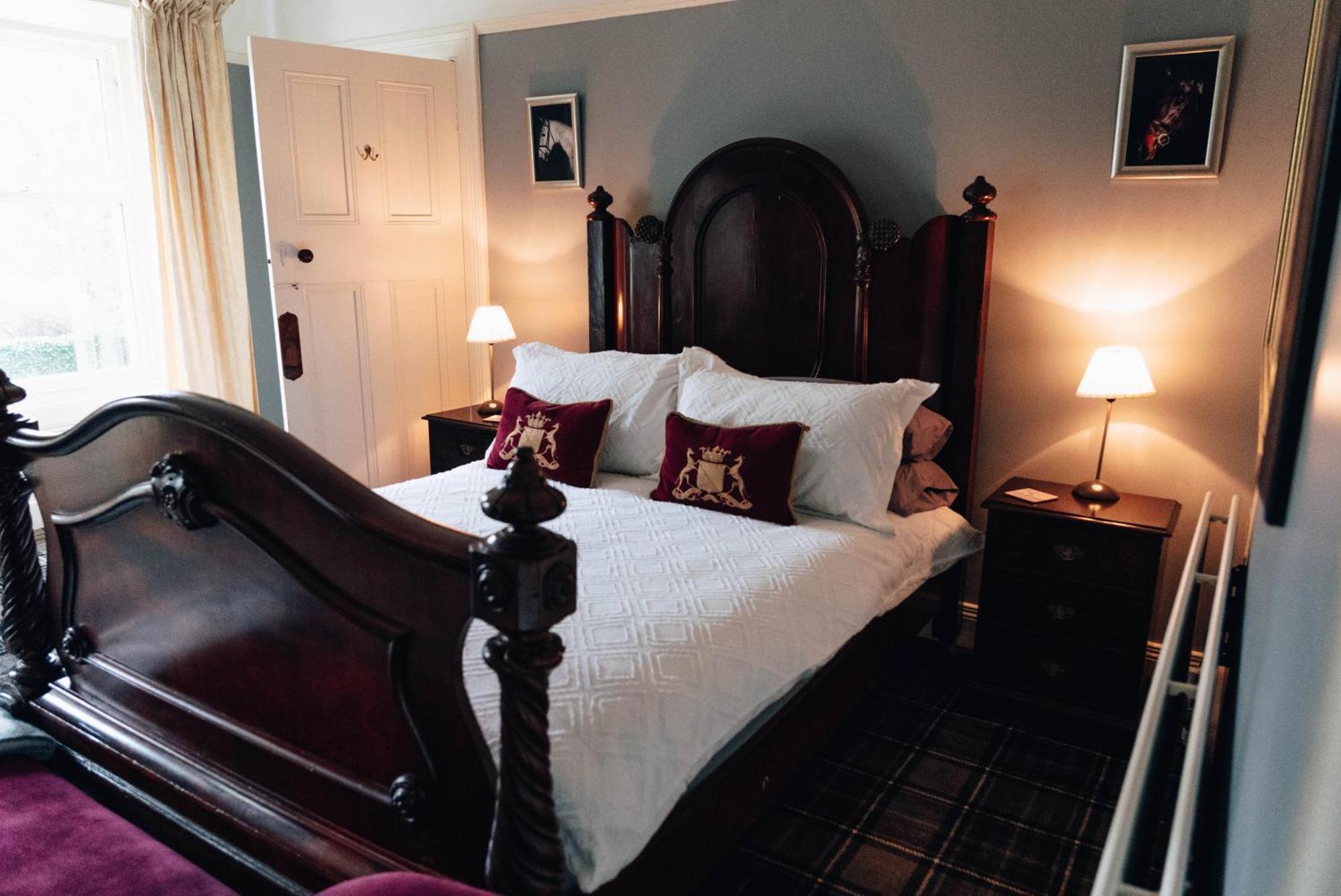 Luxury Accommodation In County Antrim With Riverside Hot Tub Kells Dış mekan fotoğraf