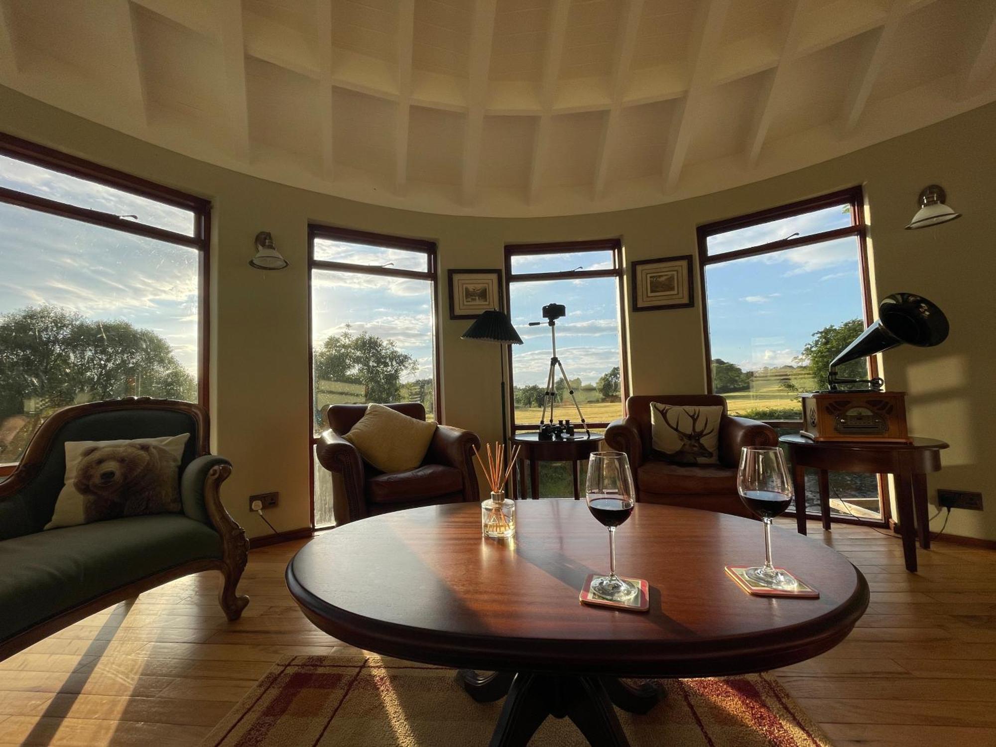 Luxury Accommodation In County Antrim With Riverside Hot Tub Kells Dış mekan fotoğraf