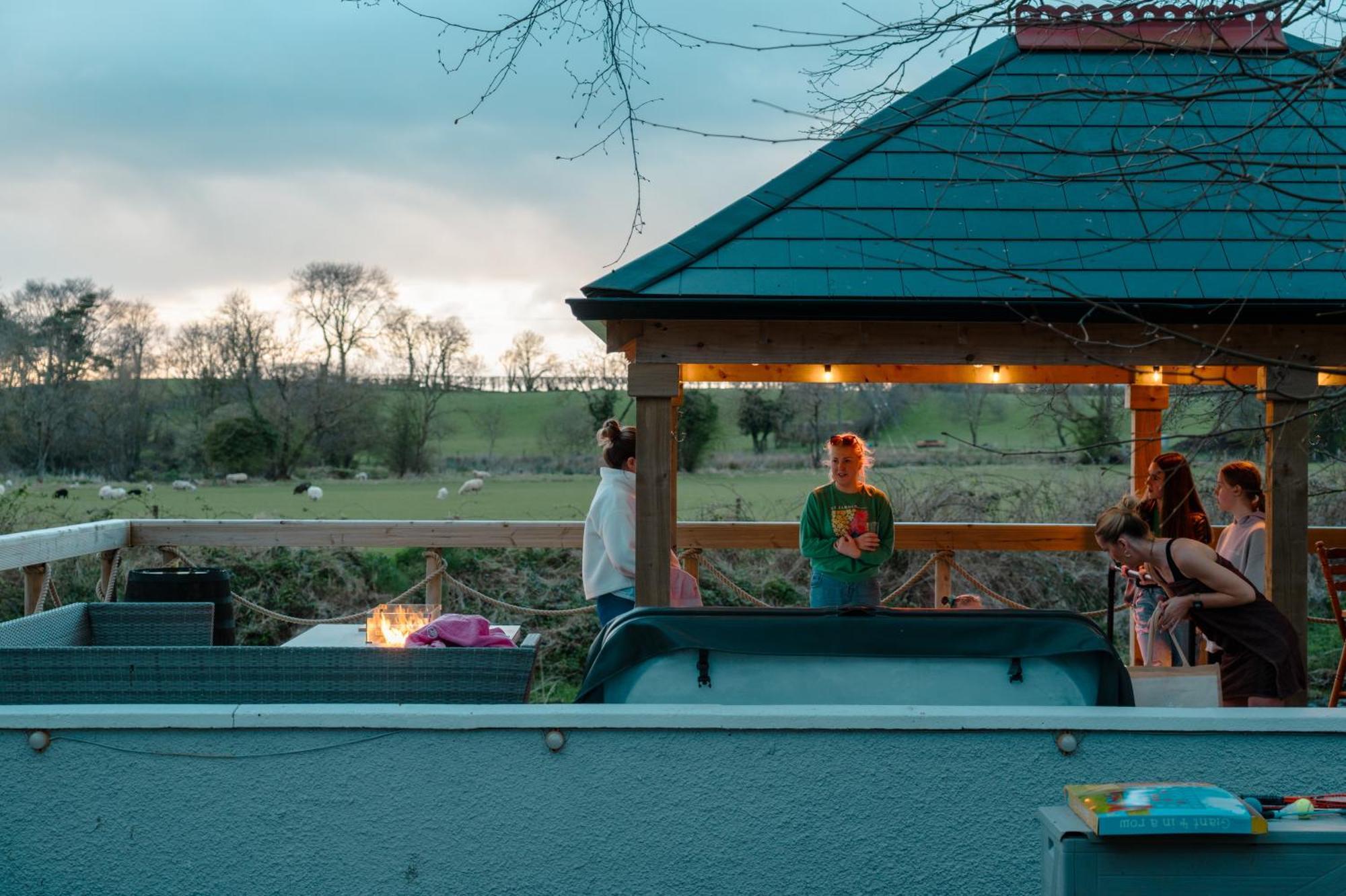 Luxury Accommodation In County Antrim With Riverside Hot Tub Kells Dış mekan fotoğraf