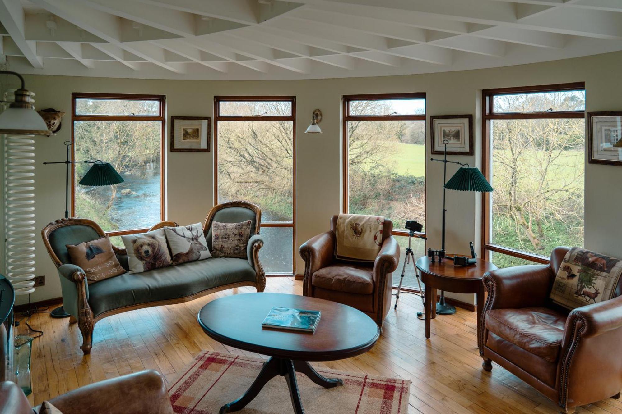 Luxury Accommodation In County Antrim With Riverside Hot Tub Kells Dış mekan fotoğraf