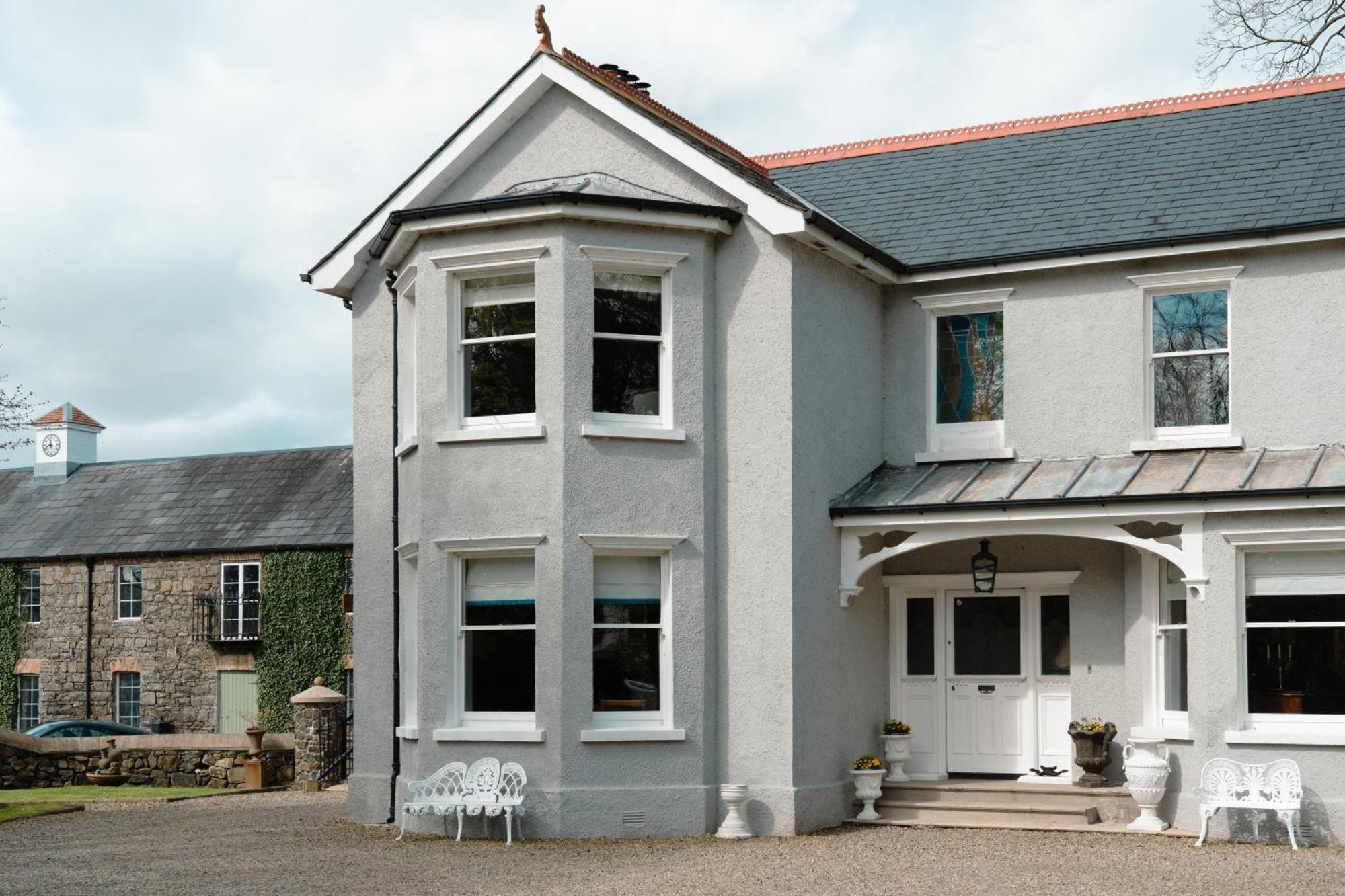 Luxury Accommodation In County Antrim With Riverside Hot Tub Kells Dış mekan fotoğraf