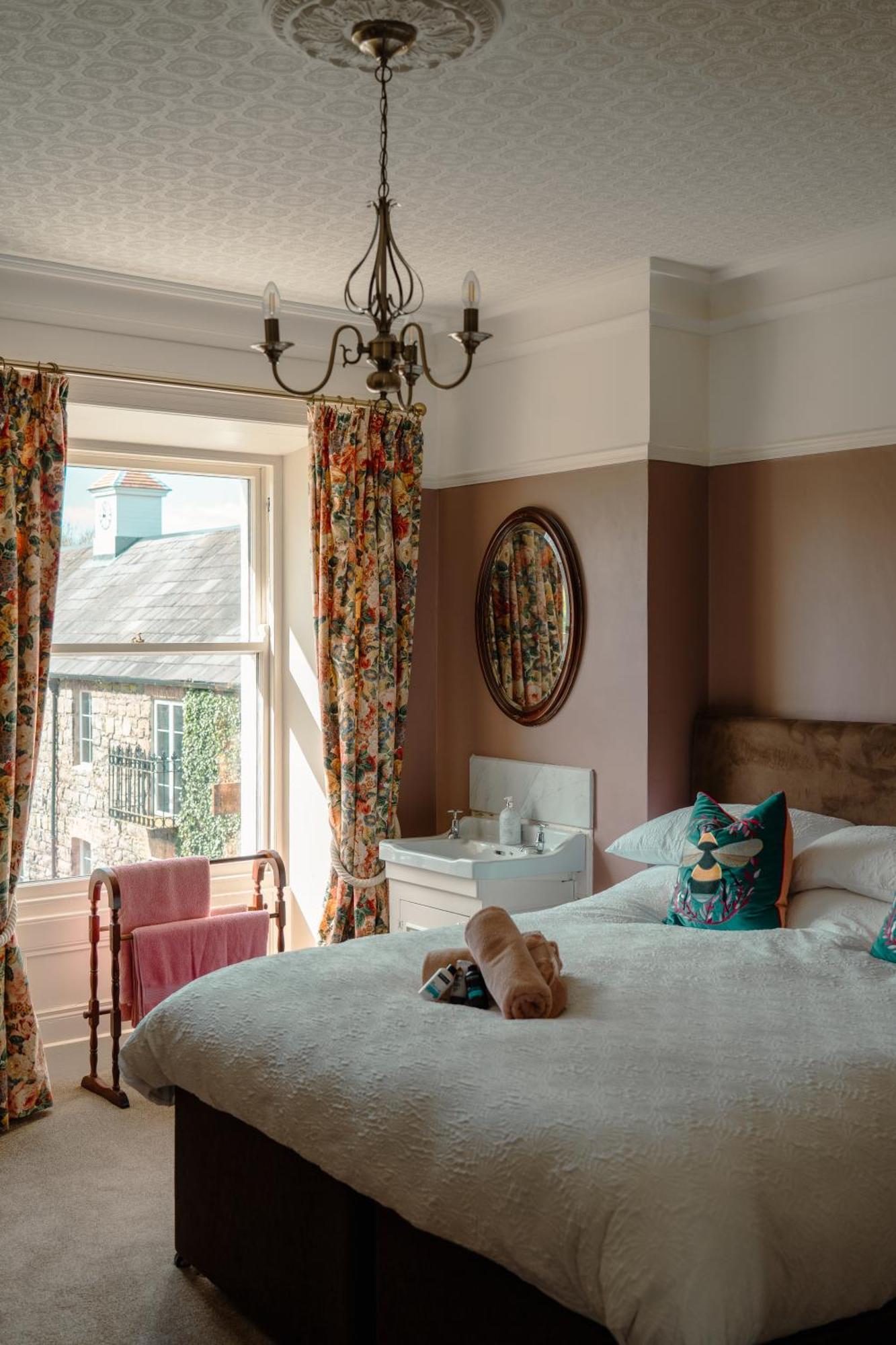 Luxury Accommodation In County Antrim With Riverside Hot Tub Kells Dış mekan fotoğraf